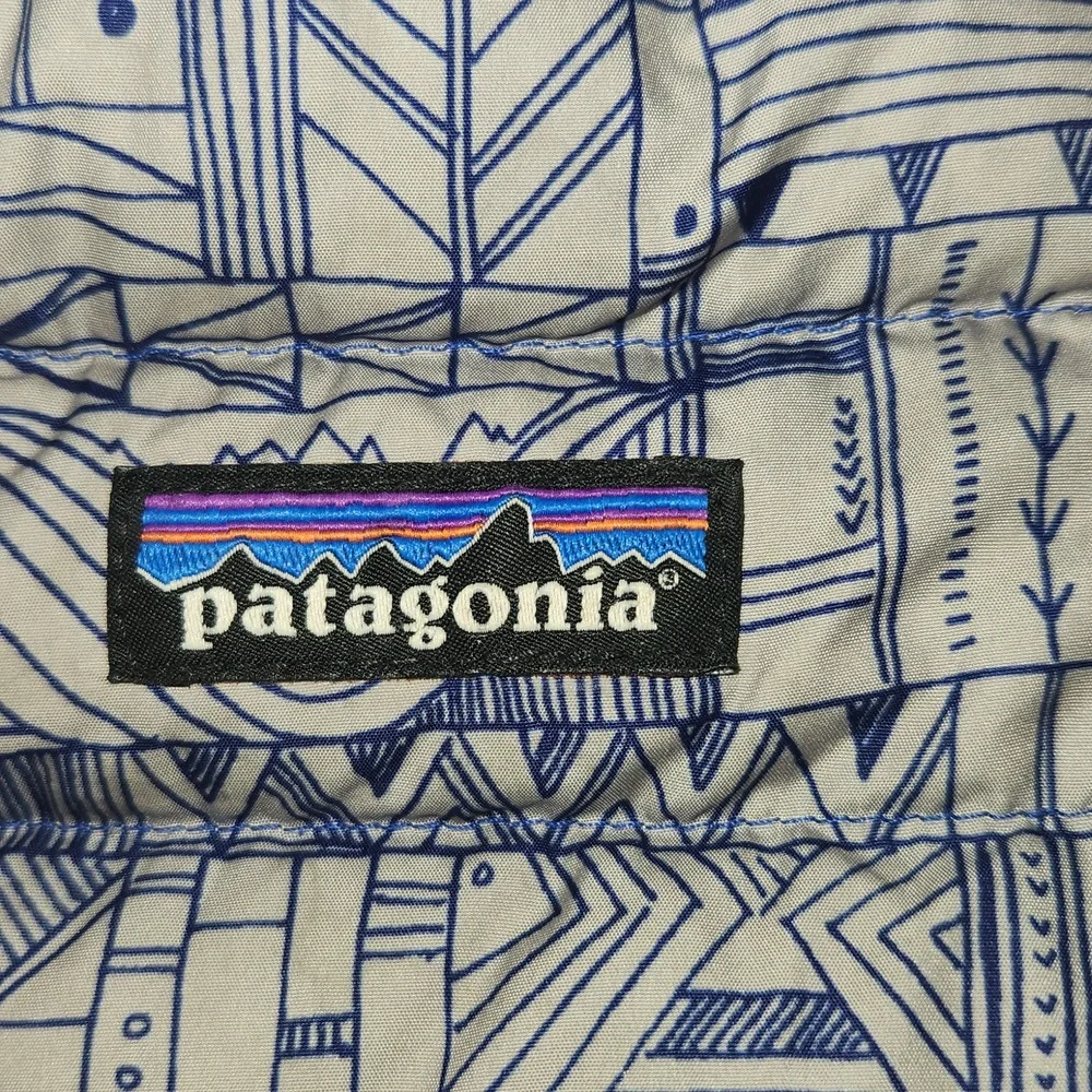 Patagonia® Worn WearBaby Down Sweater/jacket size 6-12months